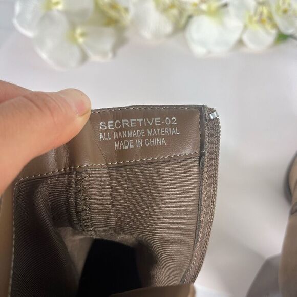 Rouge Womens Chunky Heel Boots size 6 Faux Leather Taupe Y2K Style - Picture 6 of 10